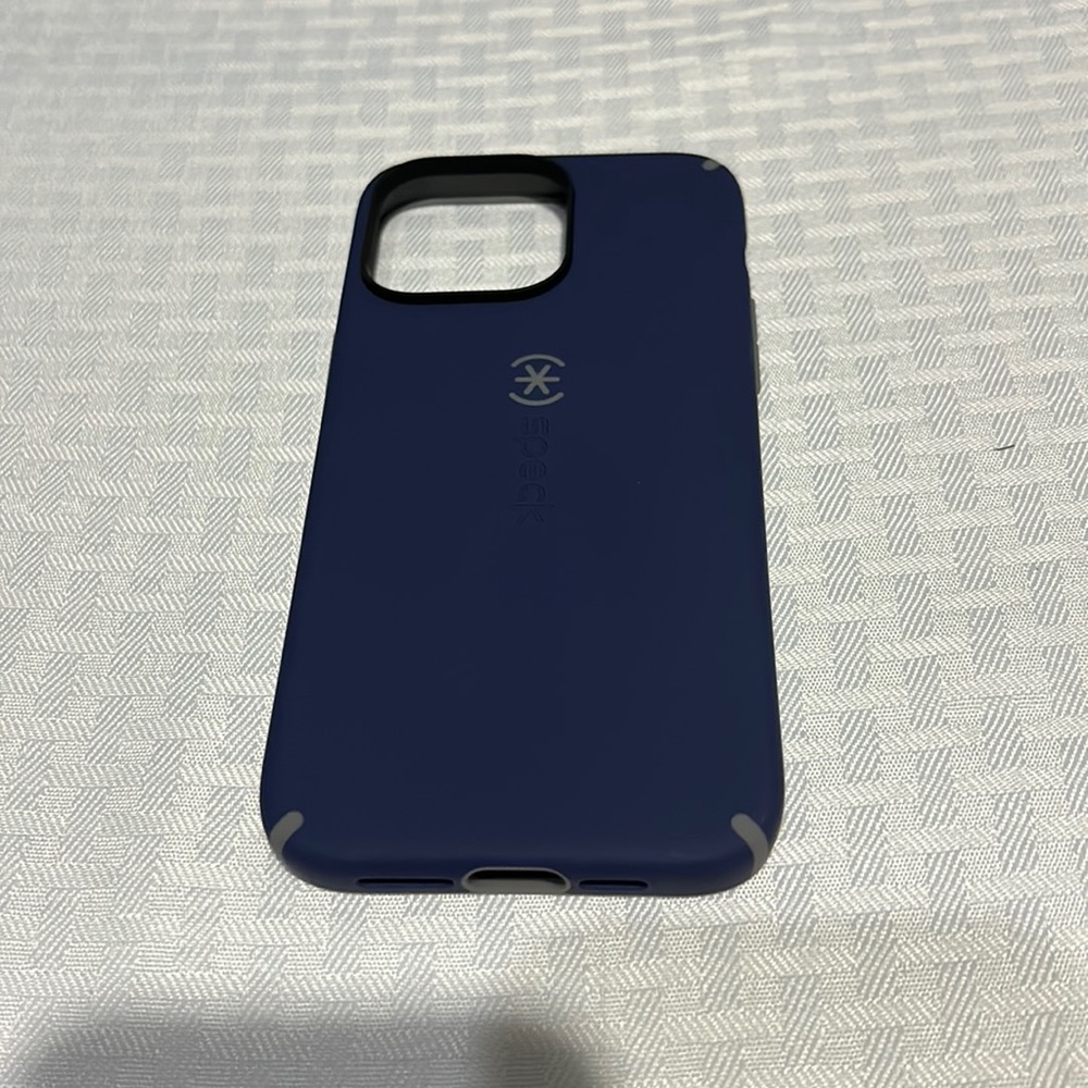 Speck iPhone 14 Pro MAX case